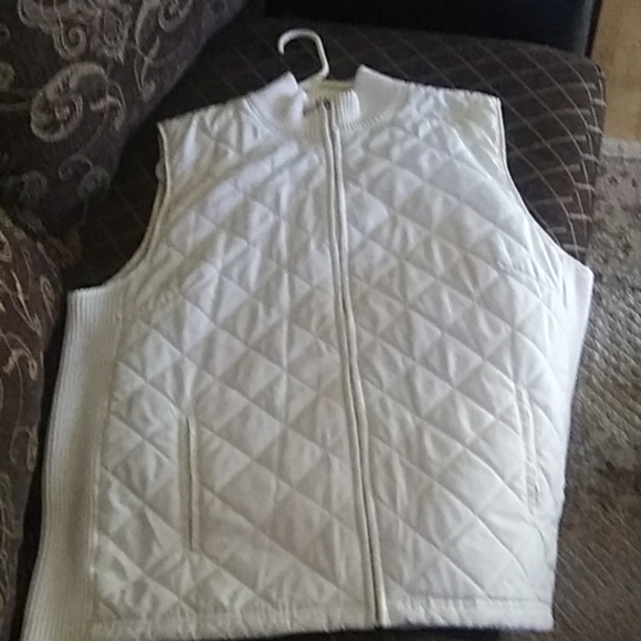 Carolyn Taylor Beige Women's 2XL Down Vest - Picture 2 of 5